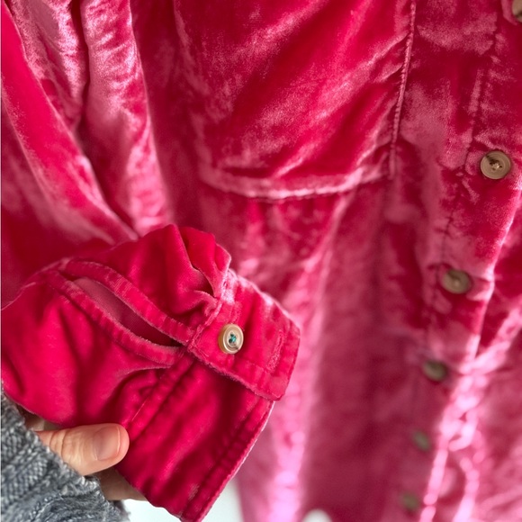 Pilcro by Anthropologie Mara Velvet Shirt – Hot Pink - Size 2 - Picture 5 of 7